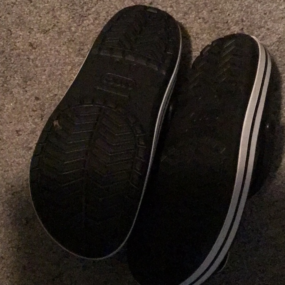 Crocs - Picture 2 of 3